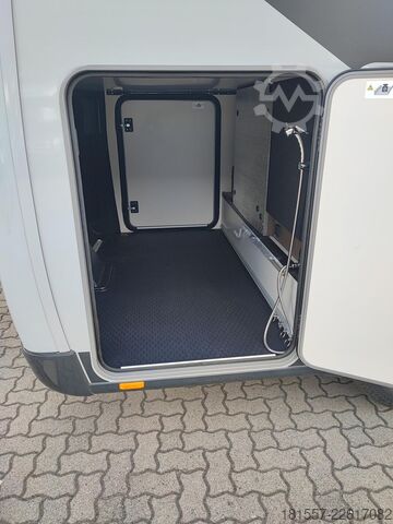 Polintegriran avtodom BÜRSTNER Signature SFT 7.1