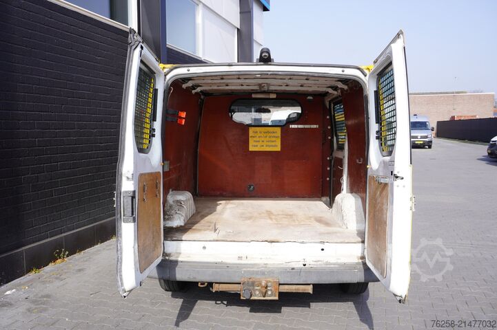 รถตู้ตู้ทึบ Ford Transit 330S 2.4 TDCI - Airco - Cruise - Trekha...