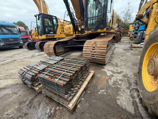 Excavatrice à chaînes CATERPILLAR 336