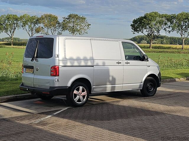 Korkeakattoinen farmari VW TRANSPORTER 2.0 TDI