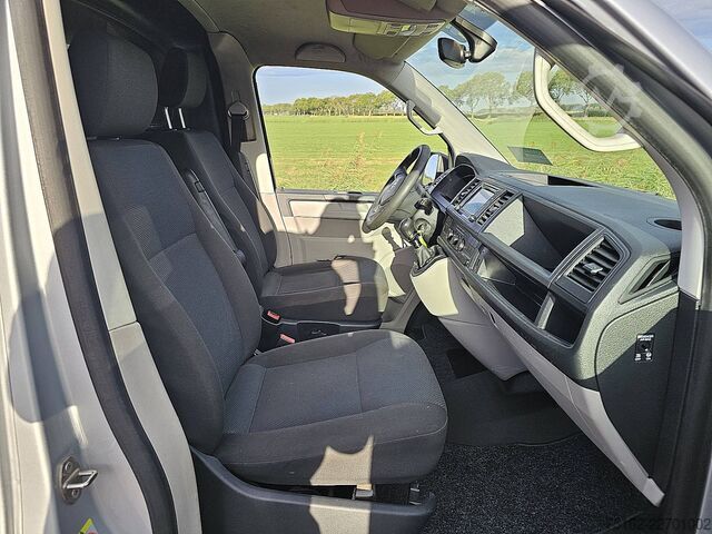 Korkeakattoinen farmari VW TRANSPORTER 2.0 TDI