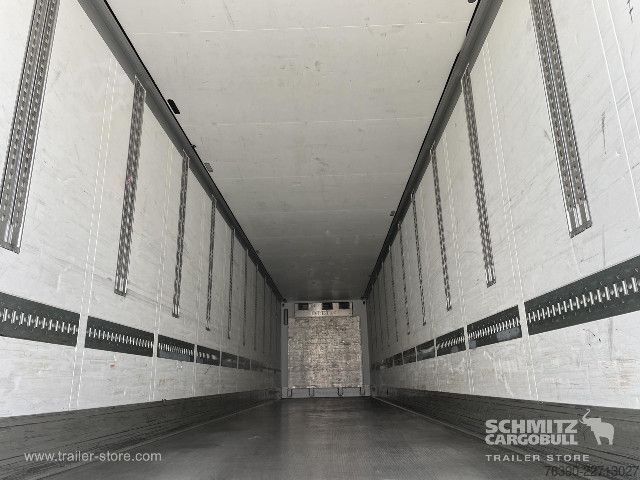 Hladilna polprikolica Schmitz Cargobull Semitrailer Reefer Standard divu klāju