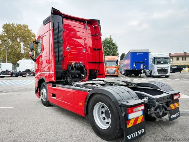 Cap tractor standard VOLVO FH 13500