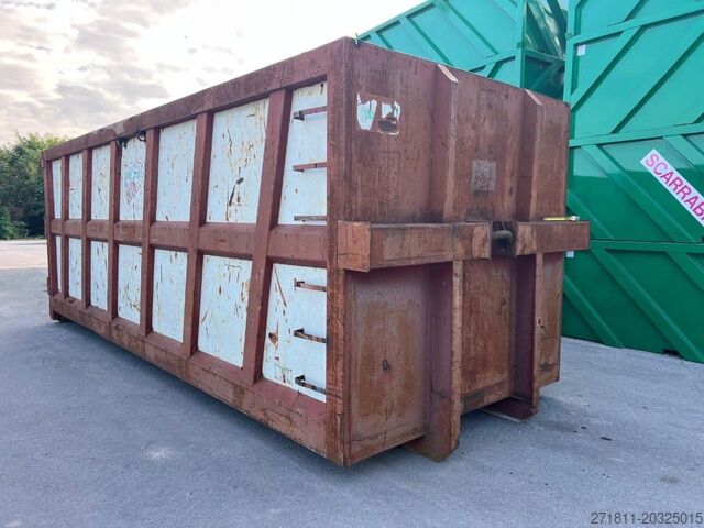 Roll-off container  CONTAINER SCARRABILE USATO A CIELO APERTO