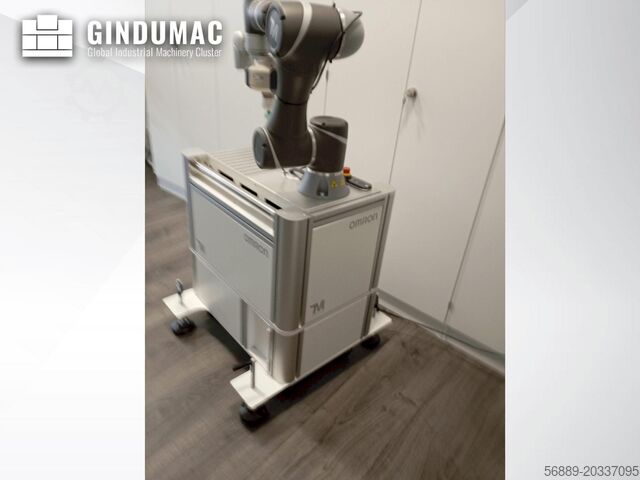 Robot Arm OMRON TM5-700