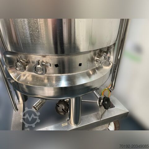 425 liter mobile pharmacy pressure tank, Aisi304 with magnetic agitator M. Roth K0174