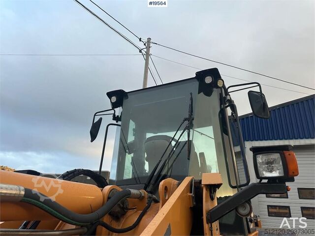 Wheel loader CASE 721E wheel loader w/ snow bucket and gravel bucket