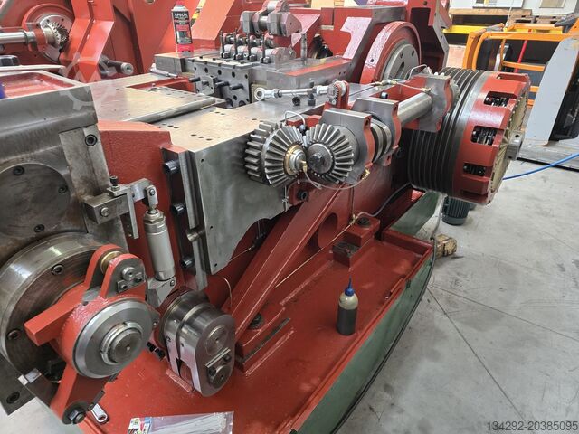 Maszyna do robienia śrub SACMA SP.250