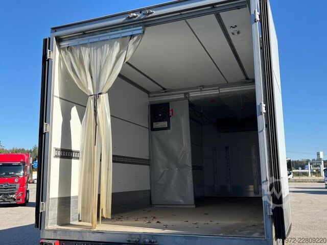 Refrigerated truck  Atego 1624 L