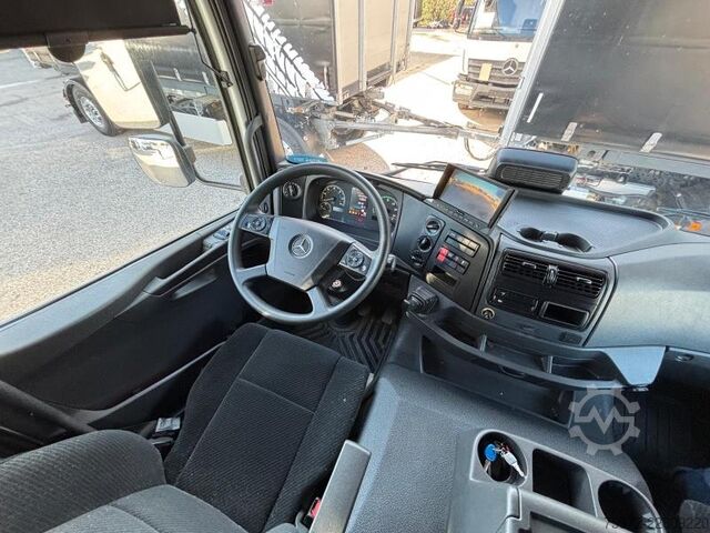 Refrigerated truck  Atego 1624 L