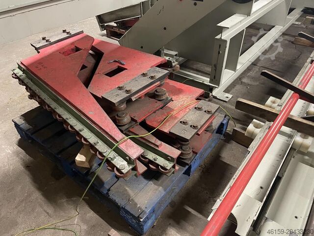 Automazione della linea di formatura con impilatore Weinig E6 infeed + A5 outfeed + stacker