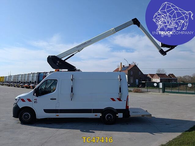 Plataforma elevadora Renault Master