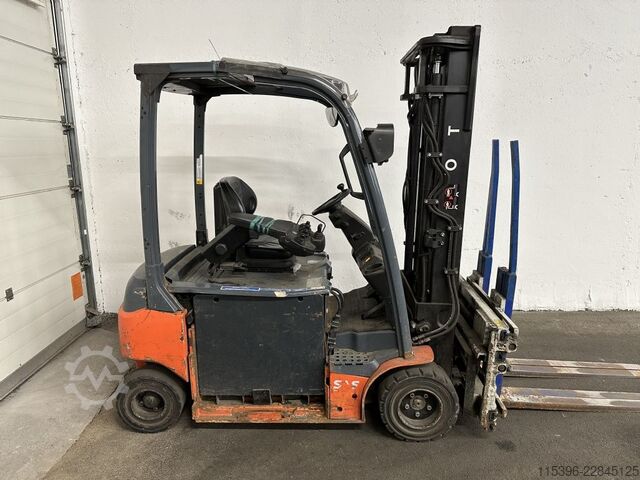 Elektrisk 4 -hjulet gaffeltruck Toyota 8FBM20T - SEITENSCHIEBER - KLAMMER