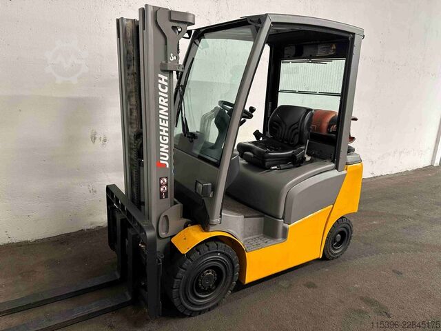 LPG gaffeltrucks Jungheinrich TFG 316 - TRIPLEX 4,4 m