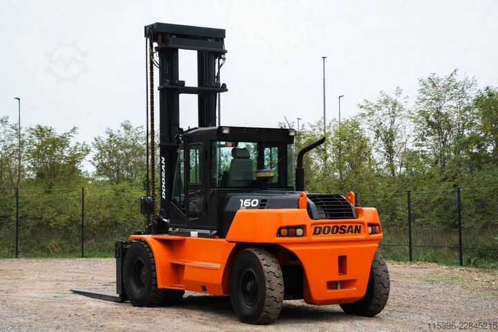 Heavy Duty Forklifts - Diesel Doosan D 160 S-5 - nur 4799 Betriebsstunden !!