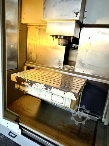 수직 머시닝 센터 MIKRON VCP 600