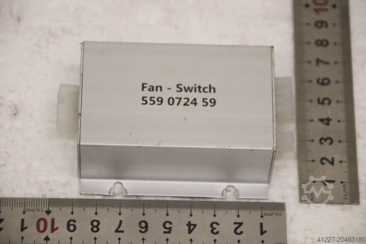 스위치 unbekannt 559 074 59