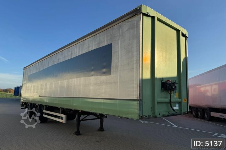Schiebeplanen Pacton TBD.2 / DHOLLANDIA 2500kg / Steering axle