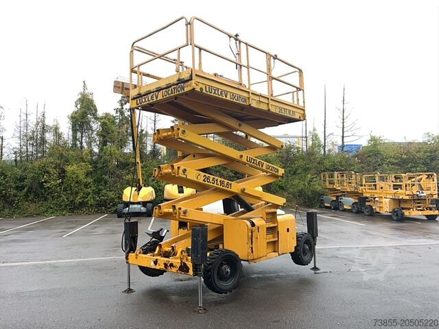 שולחן להרים מספריים Haulotte H15 SX (15m)