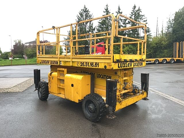 שולחן להרים מספריים Haulotte H15 SX (15m)