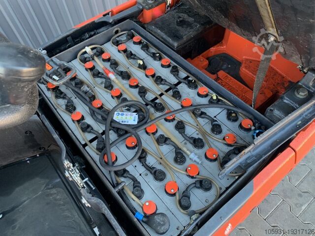 Carretilla eléctrica de 3 ruedas Linde E14-02