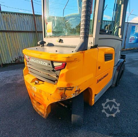รถยกดีเซล Jungheinrich DFG 425s 5.5m/ 4v/ 4371mh