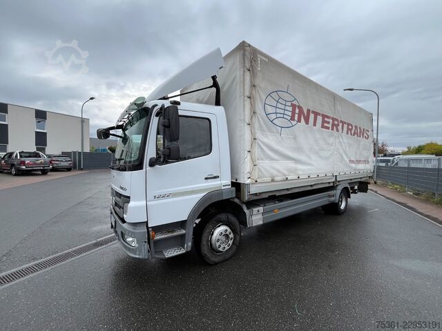 Kamion sa ravnom platformom i ceradom MERCEDES-BENZ Atego 1222 Pritsche & Plane mit LBW AHK Schalter