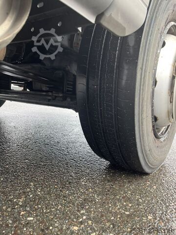 Kamion sa ravnom platformom i ceradom MERCEDES-BENZ Atego 1222 Pritsche & Plane mit LBW AHK Schalter