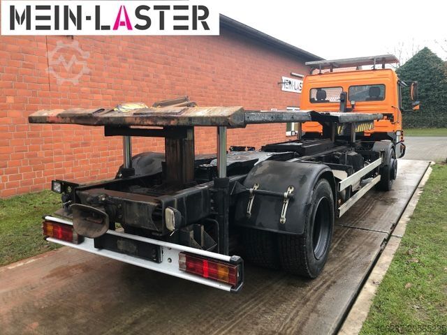Swap body truck MERCEDES-BENZ Kamag Wiesel Umsetzter Sattelplatte
