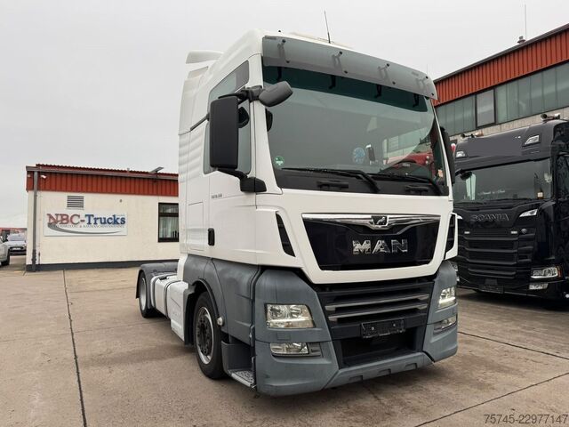 Tilavuusyksikköveturi MAN TGX 18.500 XXL * RETARDER * STANDKLIMA * VER. SA