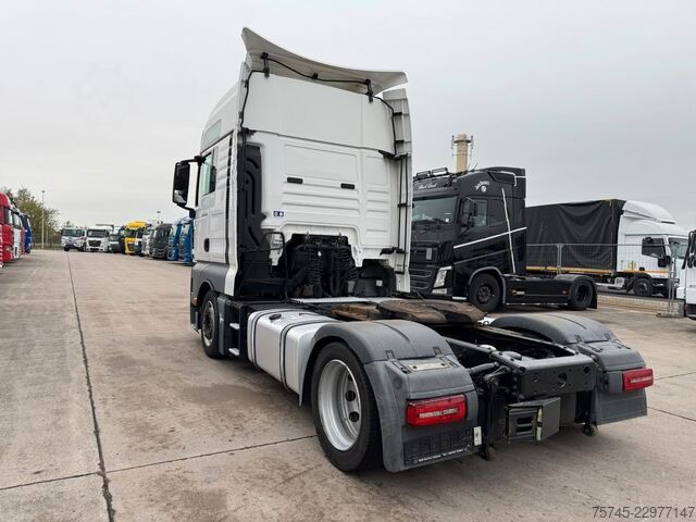 Tilavuusyksikköveturi MAN TGX 18.500 XXL * RETARDER * STANDKLIMA * VER. SA