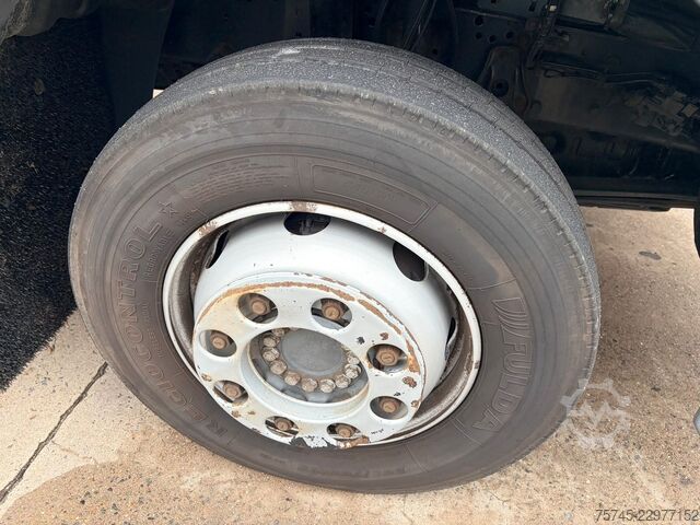 Kuorma-auto umpikorilla MERCEDES-BENZ ATEGO 1224 / 8,60M KOFFER / LBW / KAMERA