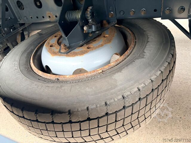 Kuorma-auto umpikorilla MERCEDES-BENZ ATEGO 1224 / 8,60M KOFFER / LBW / KAMERA