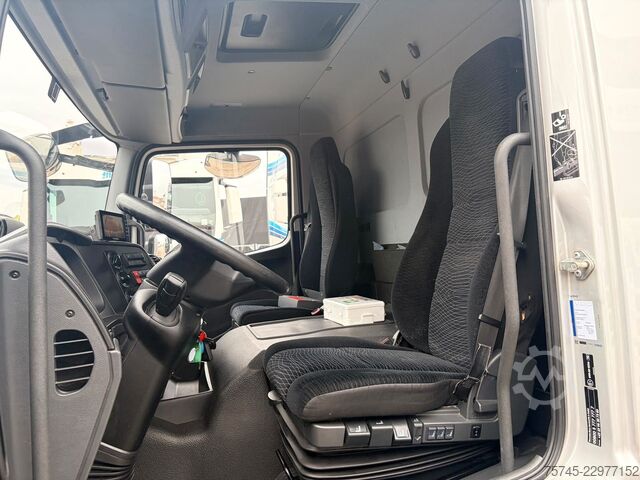 Kuorma-auto umpikorilla MERCEDES-BENZ ATEGO 1224 / 8,60M KOFFER / LBW / KAMERA