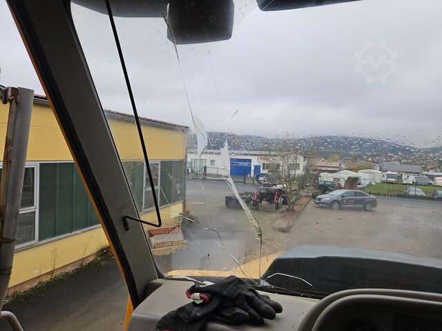 Articulated Dump Truck Moxy MT 41