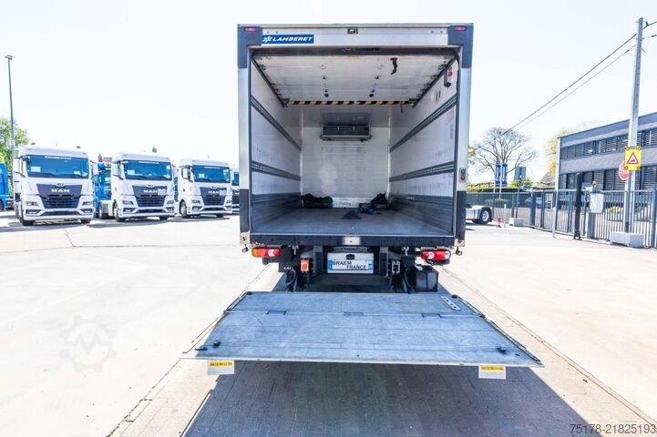 冷藏/冷冻运输 RENAULT D10 210 DXI // FRIGO CARRIER SUPRA 750+HAYON