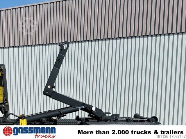 Autocamion cu cârlig pentru containere  20-47 S