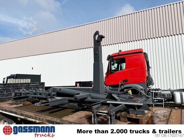 Autocamion cu cârlig pentru containere  20-47 S