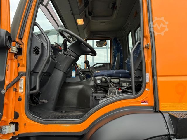 Annan IVECO Trakker AD 190T36 4x4 Winterdienst - Kran-