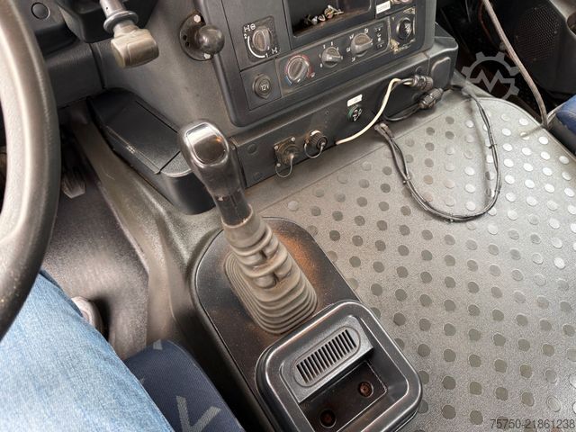Annen IVECO Trakker AD 190T36  4x4 Winterdienst - Kran-