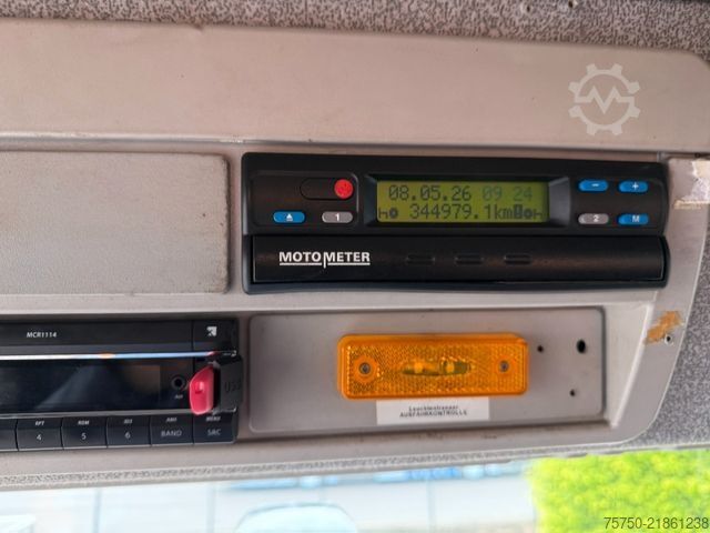 Annan IVECO Trakker AD 190T36 4x4 Winterdienst - Kran-