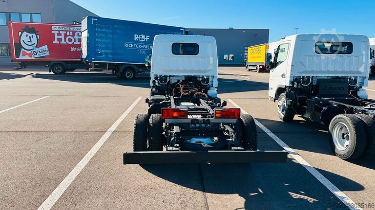 Dodávkové podvozok FUSO Canter 4S15e Fahrgestell