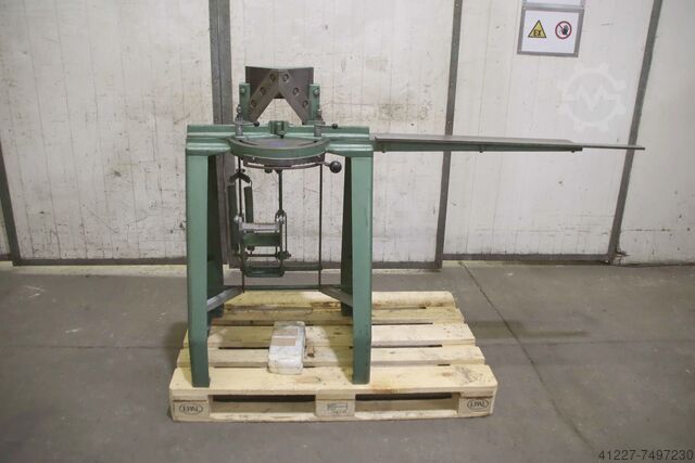 Rung and miter punch Rammefabriken Gehrungsstanze