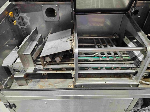 Aqueous-based degreasing machine  