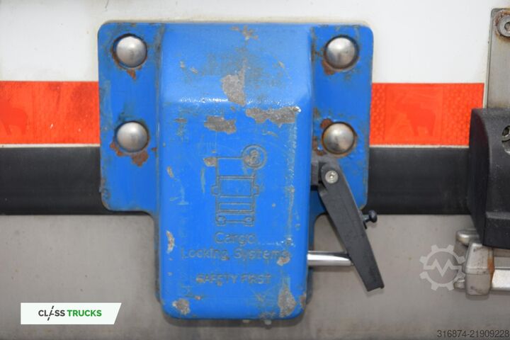 Semiremorcă frigorifică SCHMITZ CARGOBULL SKO FP 60 ThermoKing SLXi 300