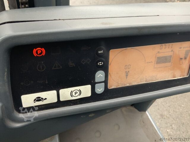 Electric 4-wheel forklift Jungheinrich EFG316