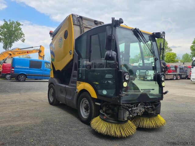 подметальная машина Mathieu MC210 VEEGMACHINE!! EX gemeente!!