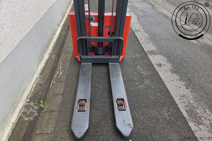 Hochhubwagen Linde ML 10
