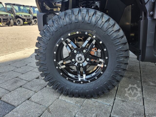 拖拉机 John Deere Gator XUV875M