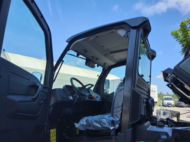 Traktor John Deere Gator XUV875M